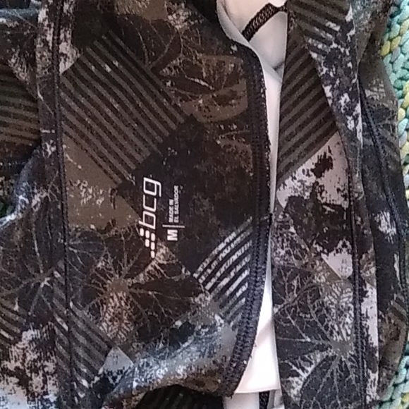 Athletic leggings - Picture 3 of 3